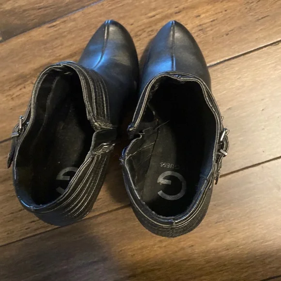 G by Guess  black buckle boots Size 6M EUC  Shoes Heels - Picture 7 of 10